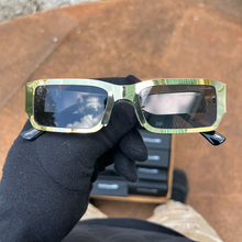 Load image into Gallery viewer, Gold Y2K Slick Frames