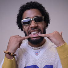 Load image into Gallery viewer, Gold Y2K Slick Frames