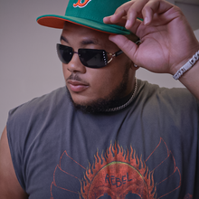 Load image into Gallery viewer, Black Y2K Chic Frames