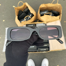 Load image into Gallery viewer, Young Love Black Frames